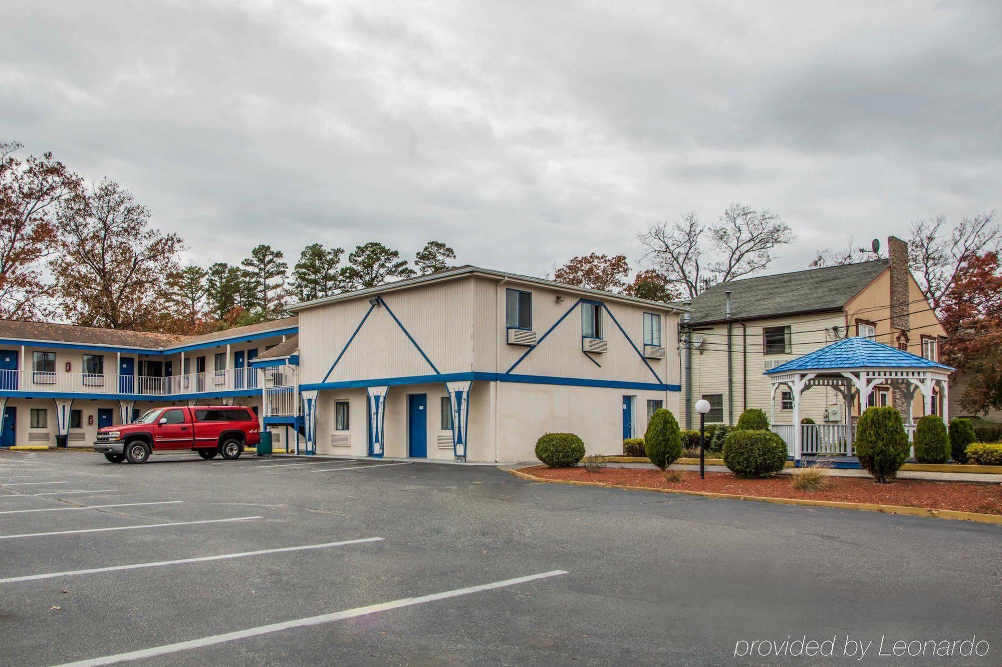 Rodeway Inn Parkway Galloway Bagian luar foto