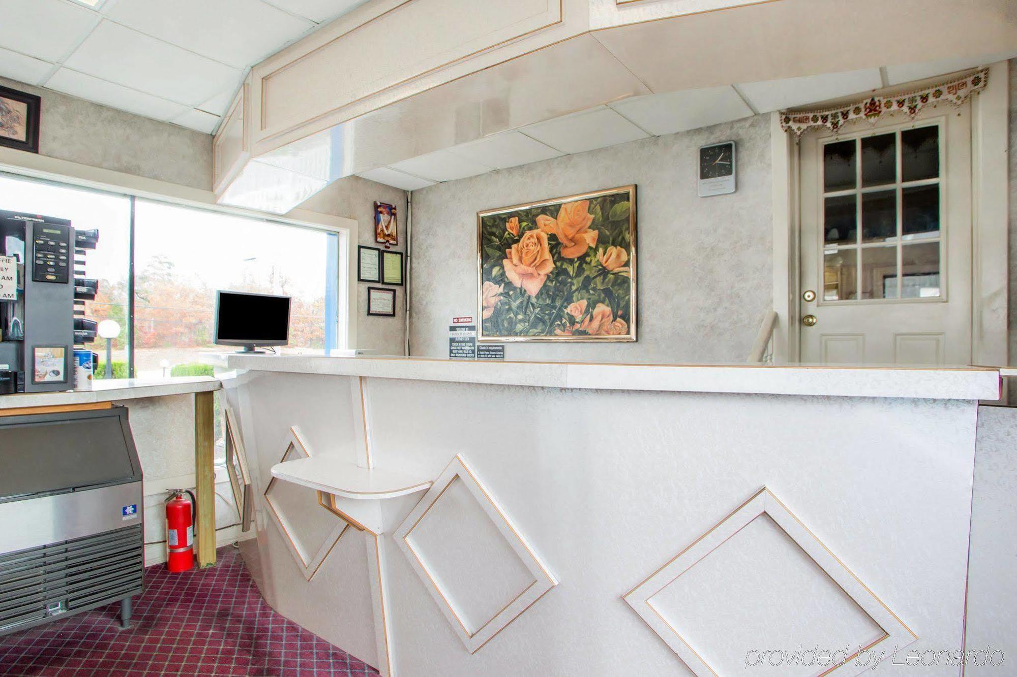 Rodeway Inn Parkway Galloway Bagian luar foto